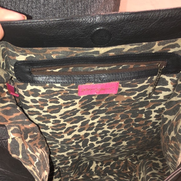 2000s Betsey Johnson Vintage Leather Purse - Picture 7 of 9